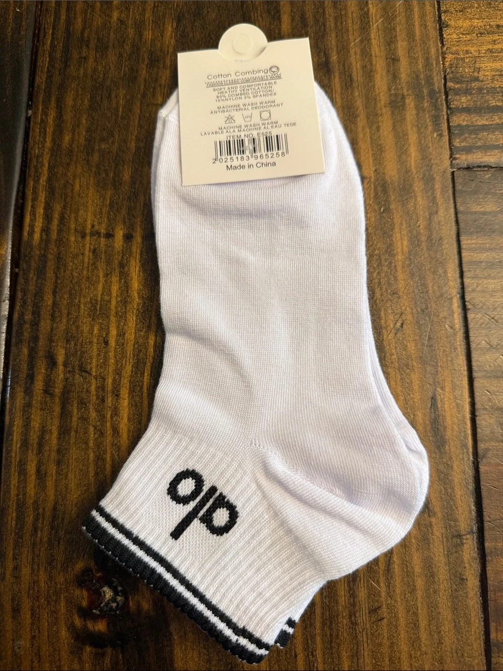 Alo Yoga Inspired White Low-Cut Athletic Socks w/Black Stripe Accent
